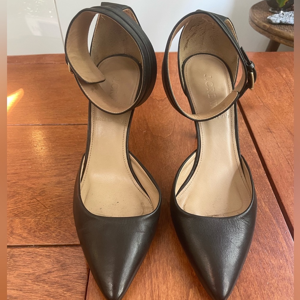 Elegant J Crew black Italian leather stiletto pumps, size 7.5.